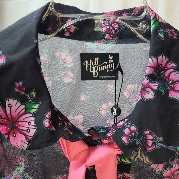 NWT Hellbunny Hummingbird Floral Pattern Button Down Madison Blouse - Picture 4 of 5